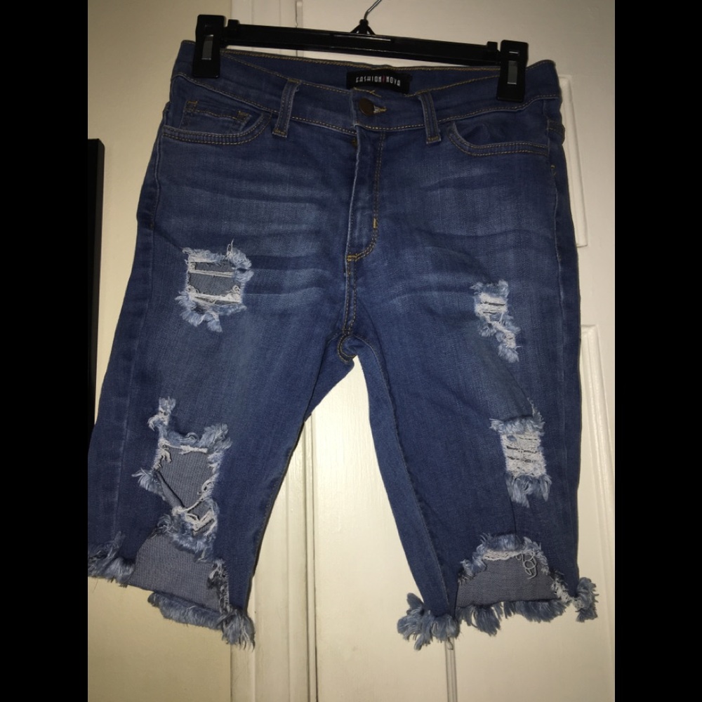 Fashion Nova- Distressed Shorts